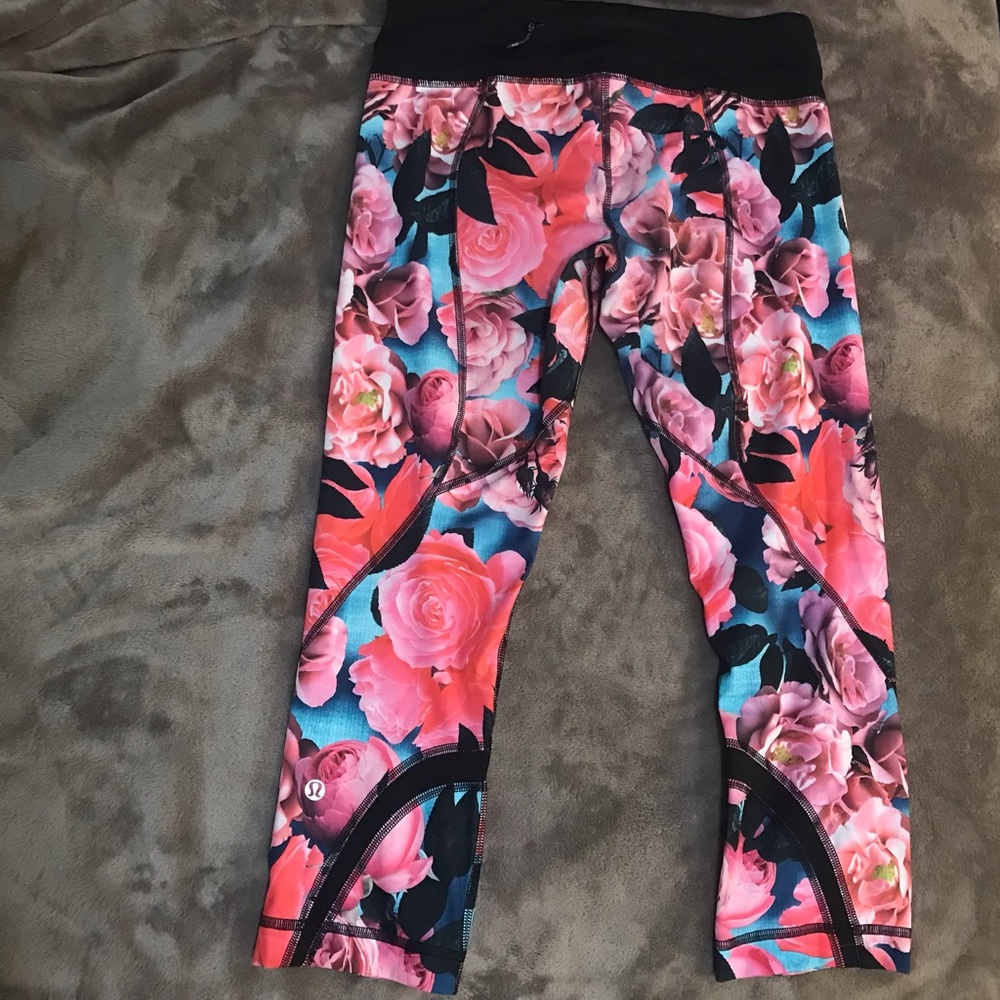 Lululemon Rose Print Crop Leggings 6